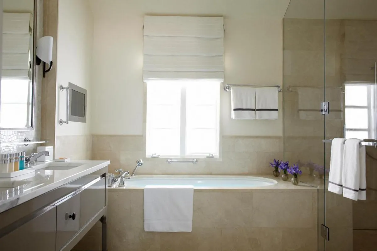 Hotel Bel-Air - Dorchester Collection - Hotel with Bathtub in Los Angeles