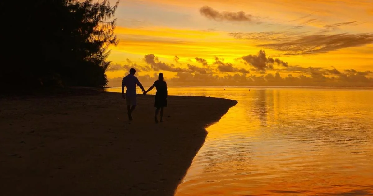 Hotels in Aitutaki with Bathtub