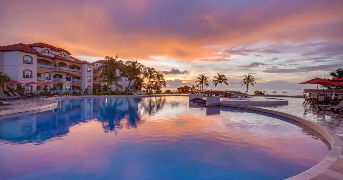 Grand Caribe Belize - Hotel with Bathtub in Ambergris Caye
