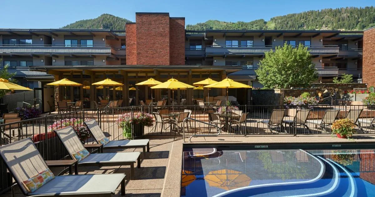 Aspen Square Condominium Hotel with private bathtub in Aspen
