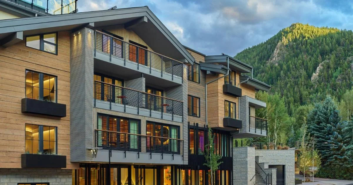 W Aspen with private bathtub in Aspen