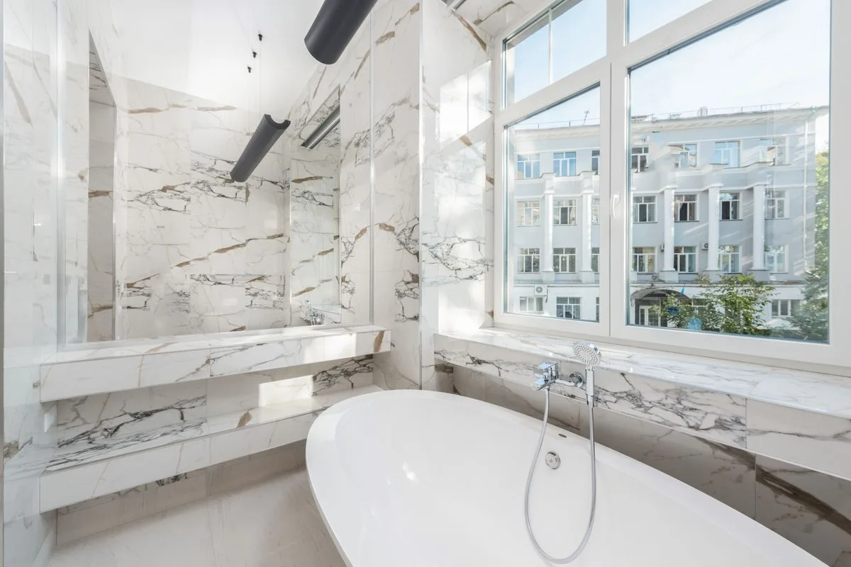 Four Seasons Hotel Austin with private bathtub in Austin