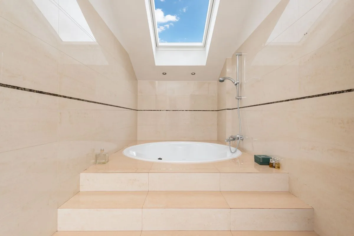 Dusit Thani Bangkok - Hotel with Bathtub in Bangkok