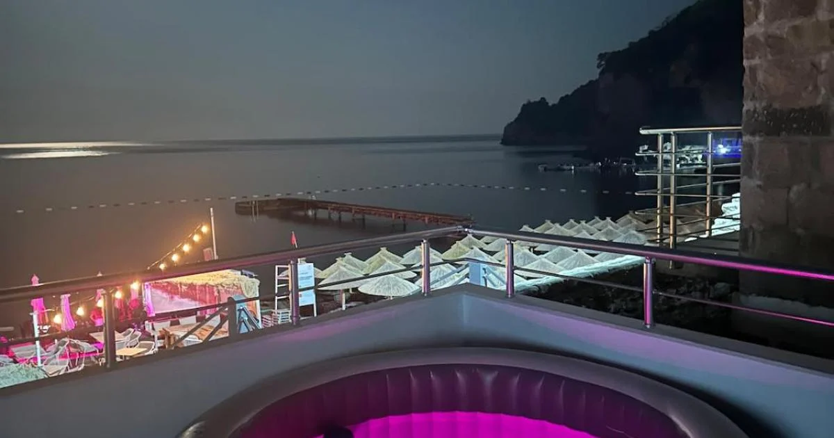 Lili's Sea View - Hotel with Bathtub in Budva