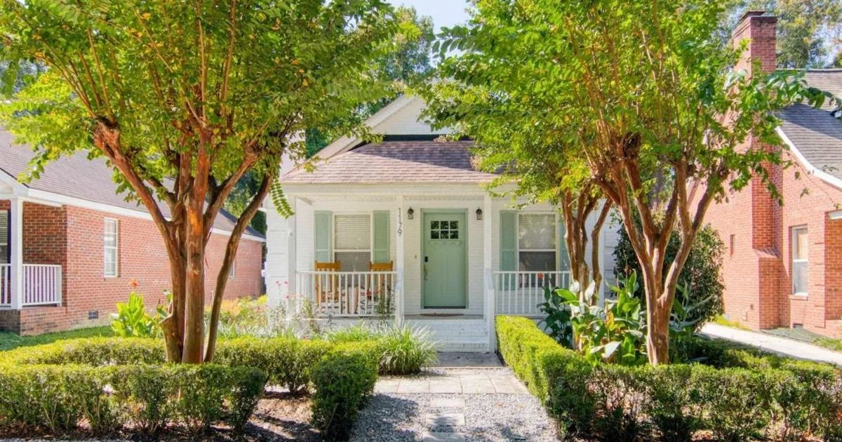 Charleston Oasis with Hot Tub, Mins to Dtwn - Hotel with Bathtub in Charleston