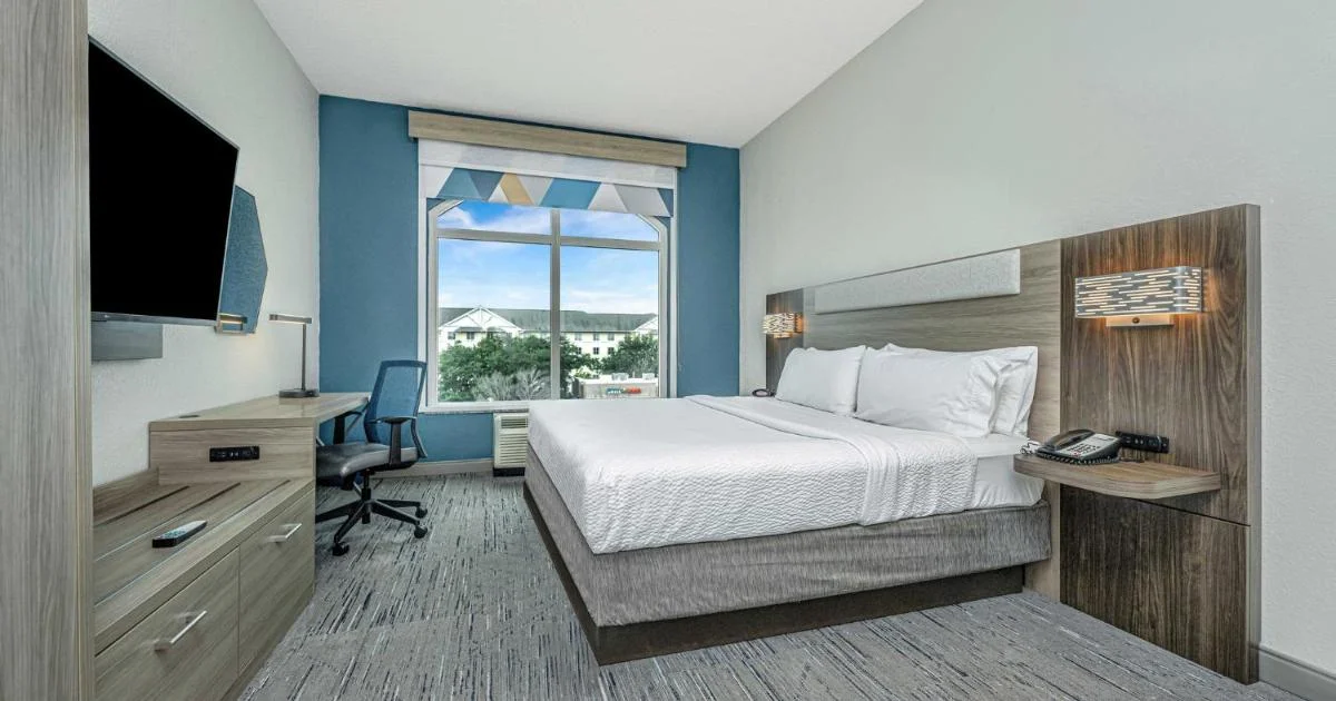 Holiday Inn Express & Suites Charleston Arpt-Conv Ctr Area by IHG - Hotel with Bathtub in Charleston