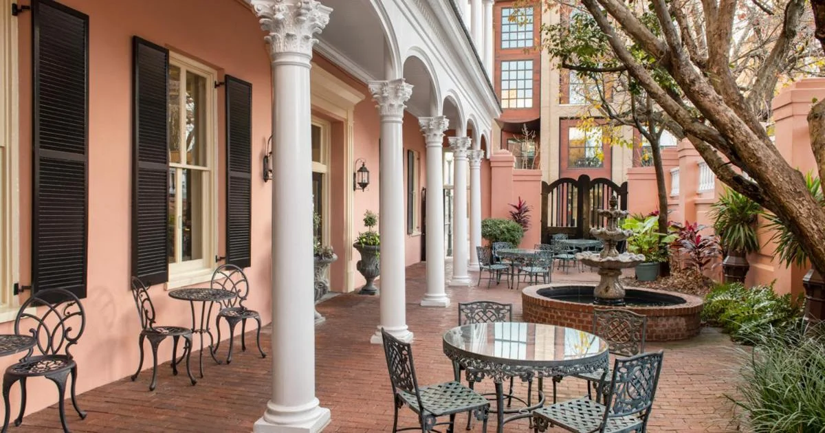 Meeting Street Inn - Hotel with Bathtub in Charleston