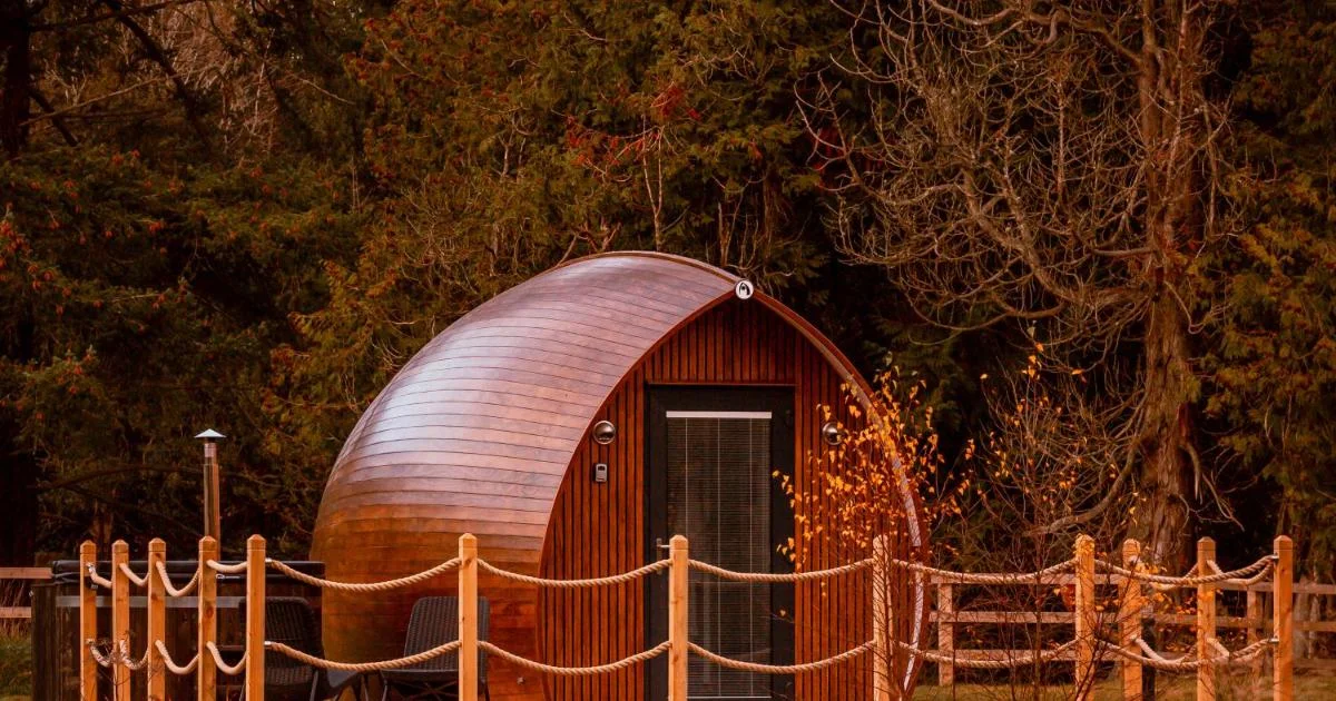 The Secret Hideaway with private bathtub in Edinburgh