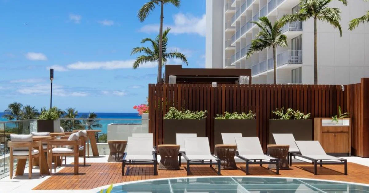 'Alohilani Resort Waikiki Beach - Hotel with Bathtub in Honolulu