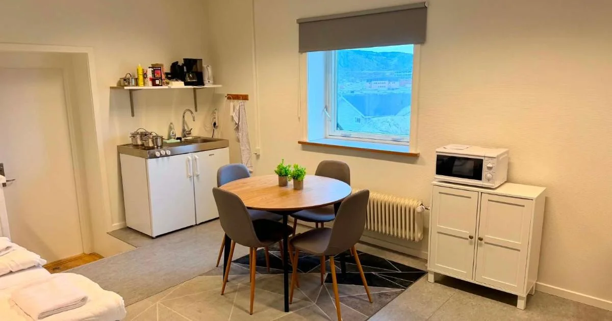 Ilulissat Harbour Stay - Hotel with Bathtub in Ilulissat