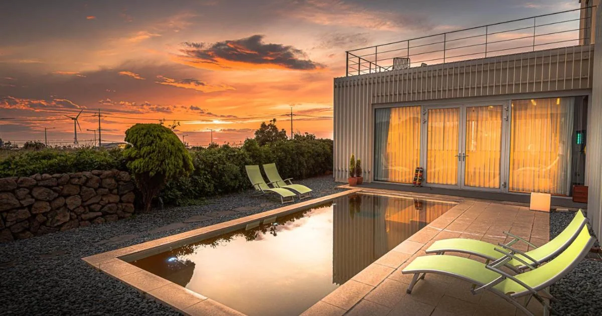 Boutique Pool Villa NAMIB - Hotel with Bathtub in Jeju