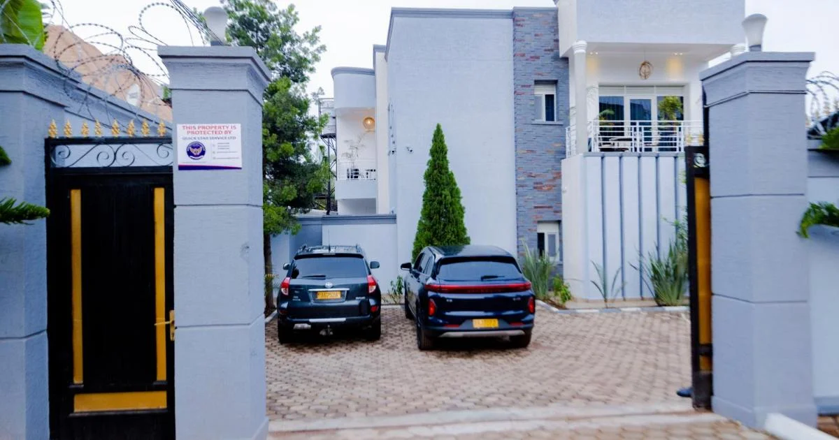 One Click Cozy Suites - Hotel with Bathtub in Kigali