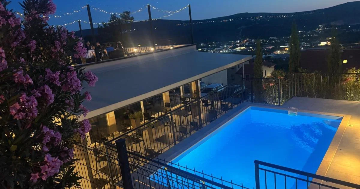 Residence Spa Apartments DUB - Hotel with Bathtub in Kotor