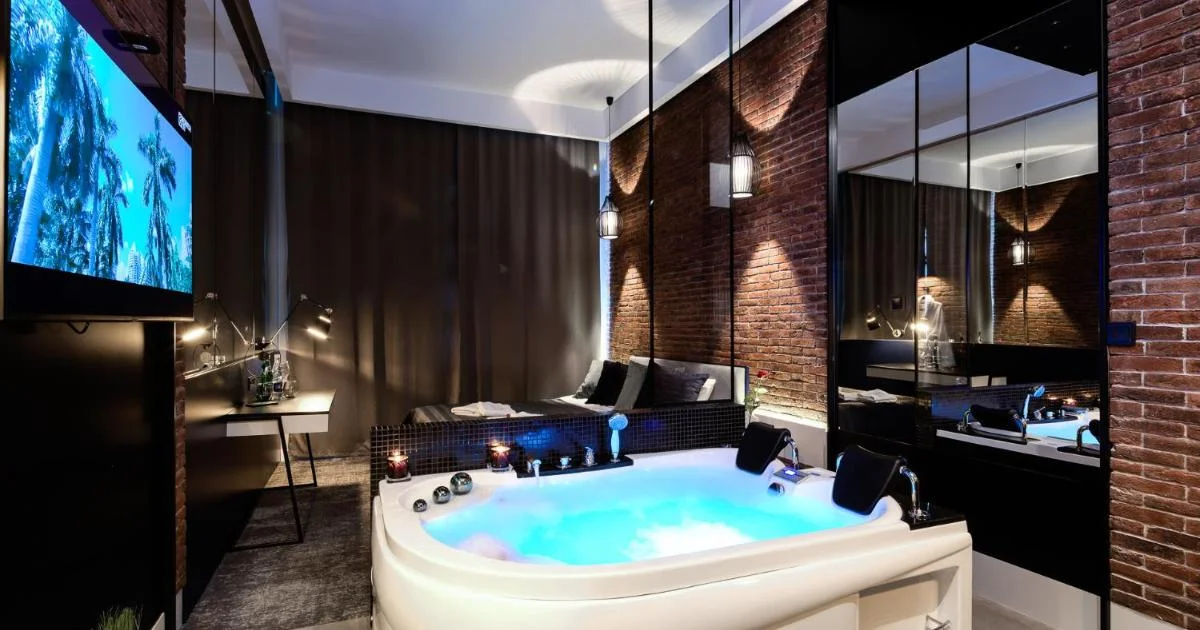Starowiślna VIP Apartamenty JACUZZI - Hotel with Bathtub in Krakow