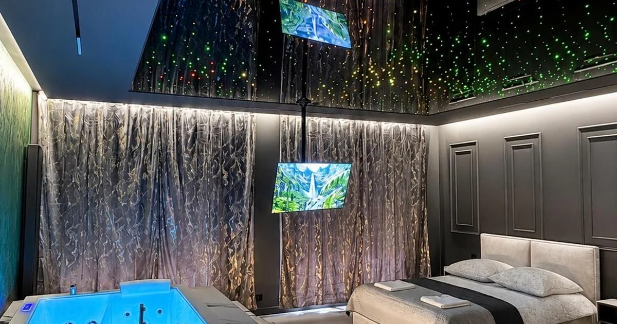 Wawel Starlight Jacuzzi Apartment & Parking - Hotel with Bathtub in Krakow