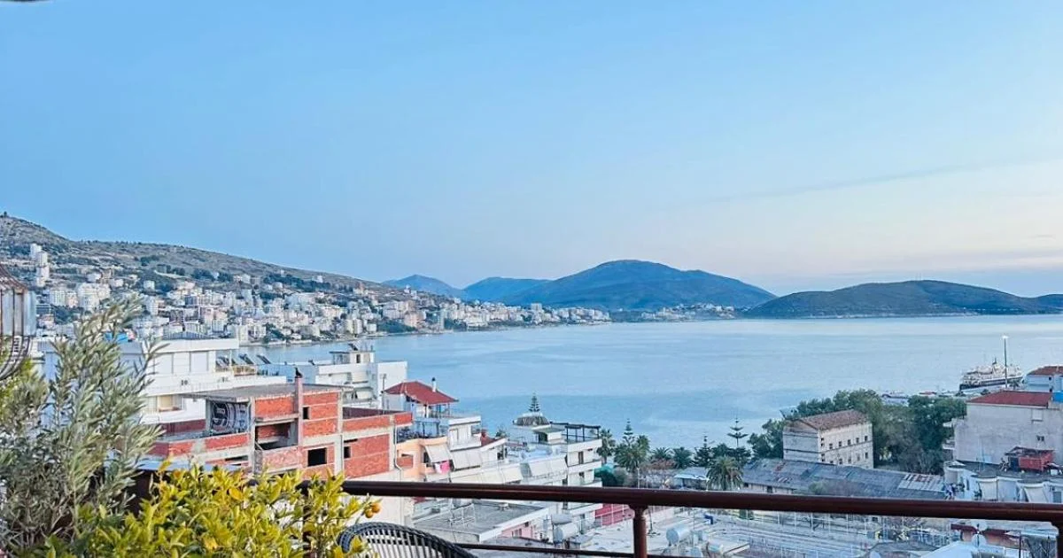 Eye Luxury suites - Hotel with Bathtub in Ksamil