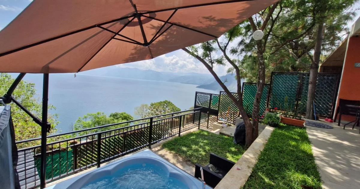 Casa El Viajero Palopo - Hotel with Bathtub in Lake Atitlan