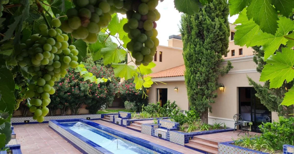 Hotels in Mendoza with Bathtub