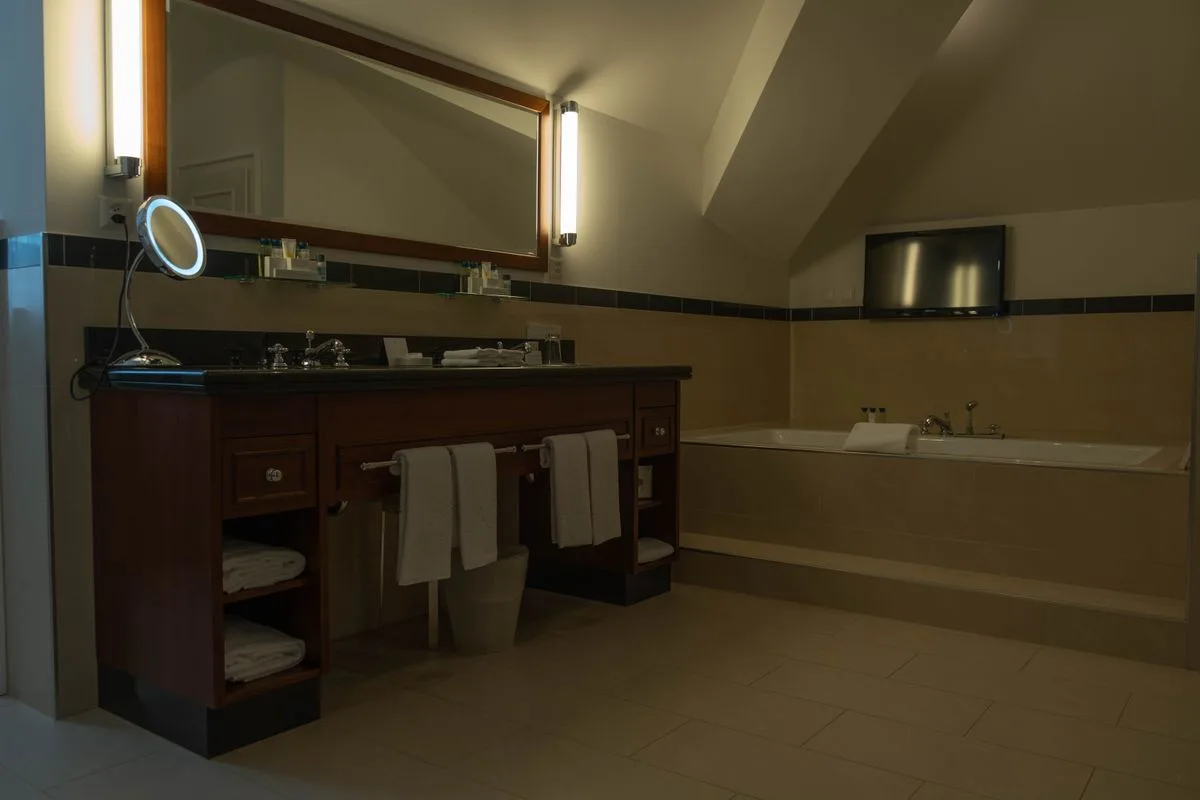 W South Beach with private bathtub in Miami