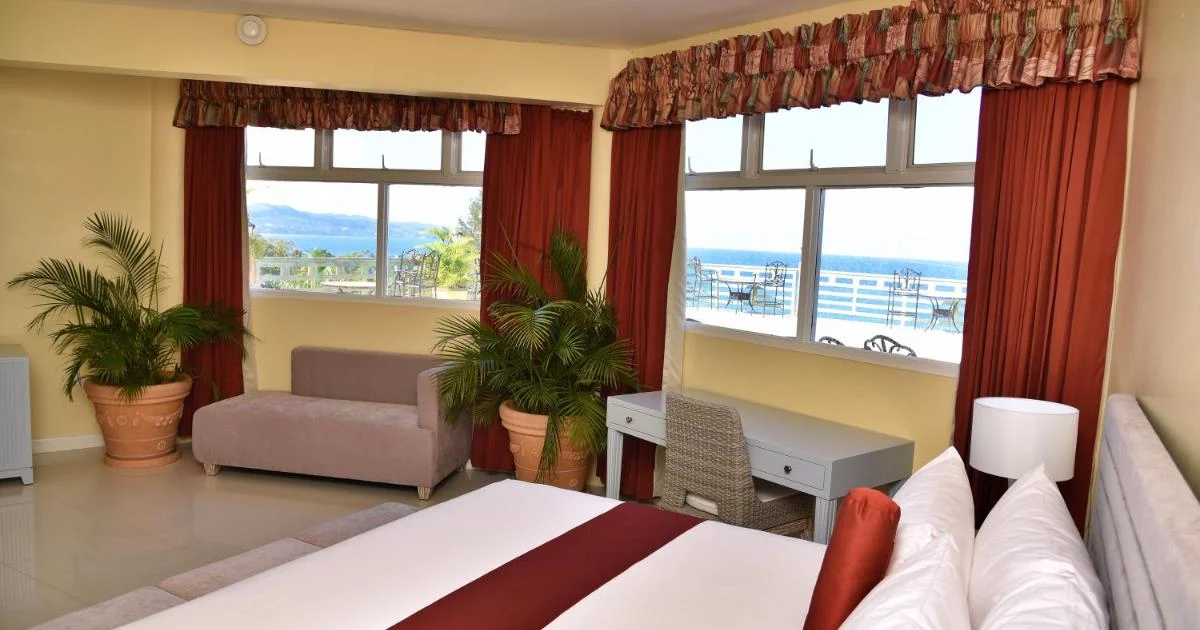 Hotel Grand A View - Hotel with Bathtub in Montego Bay