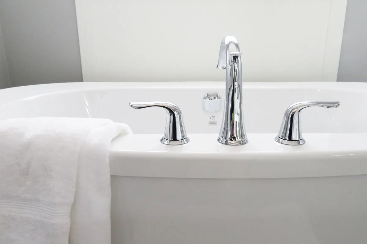 Baccarat Hotel and Residences New York - Hotel with Bathtub in New York