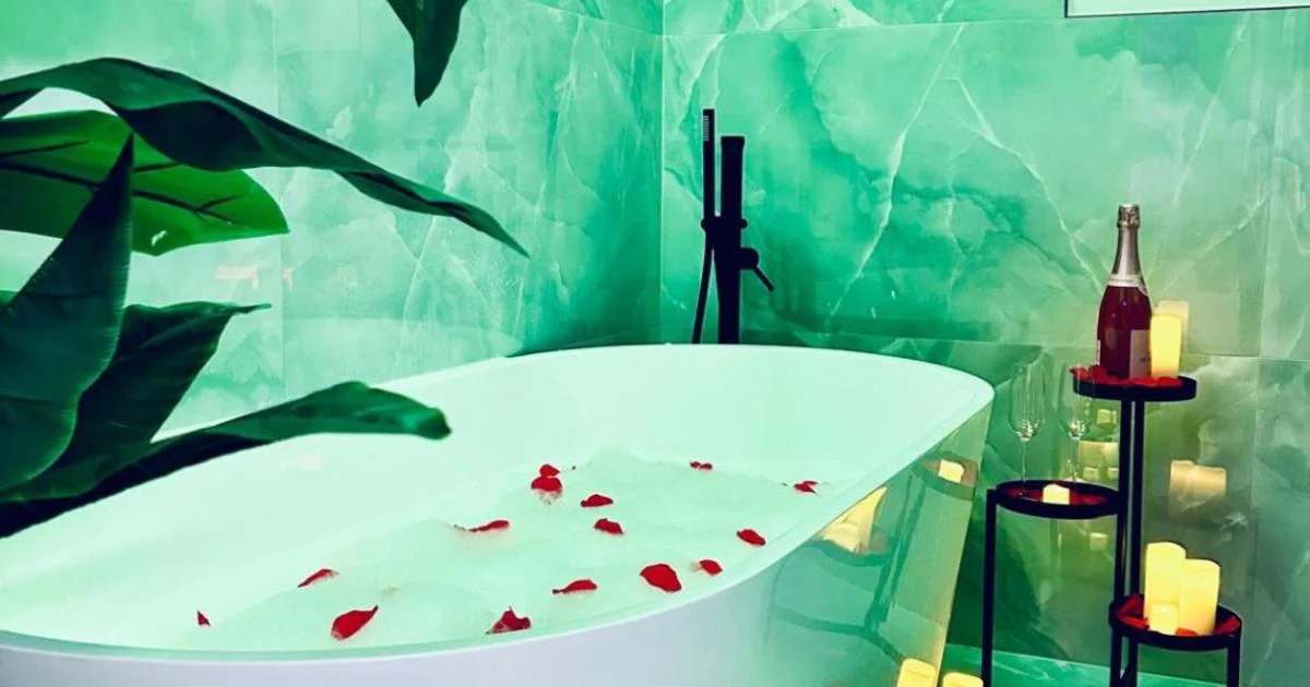 Seabnb - Hotel with Bathtub in Nice