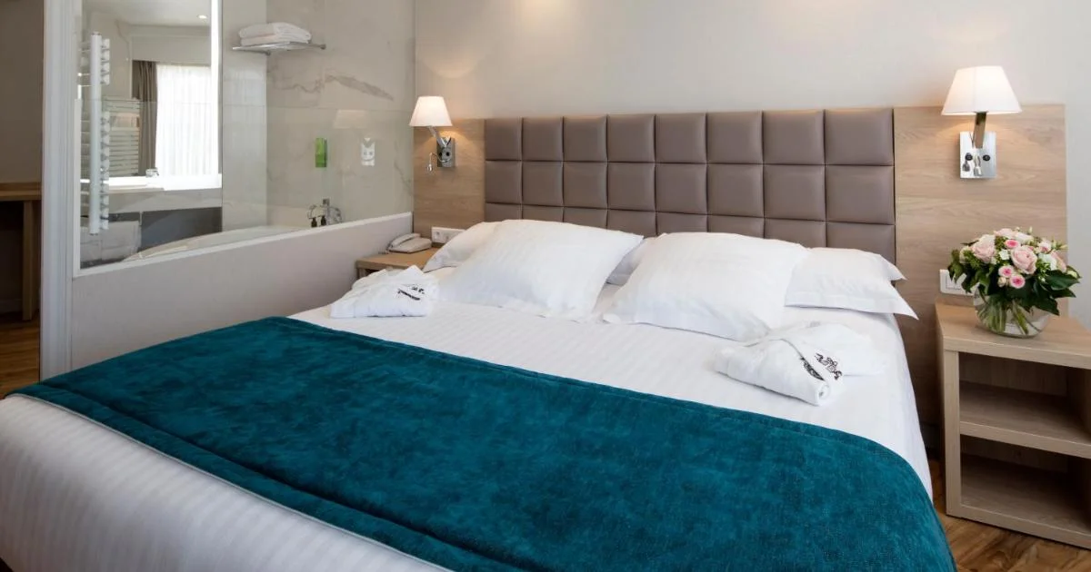 Splendid Hotel & Spa Nice - Hotel with Bathtub in Nice