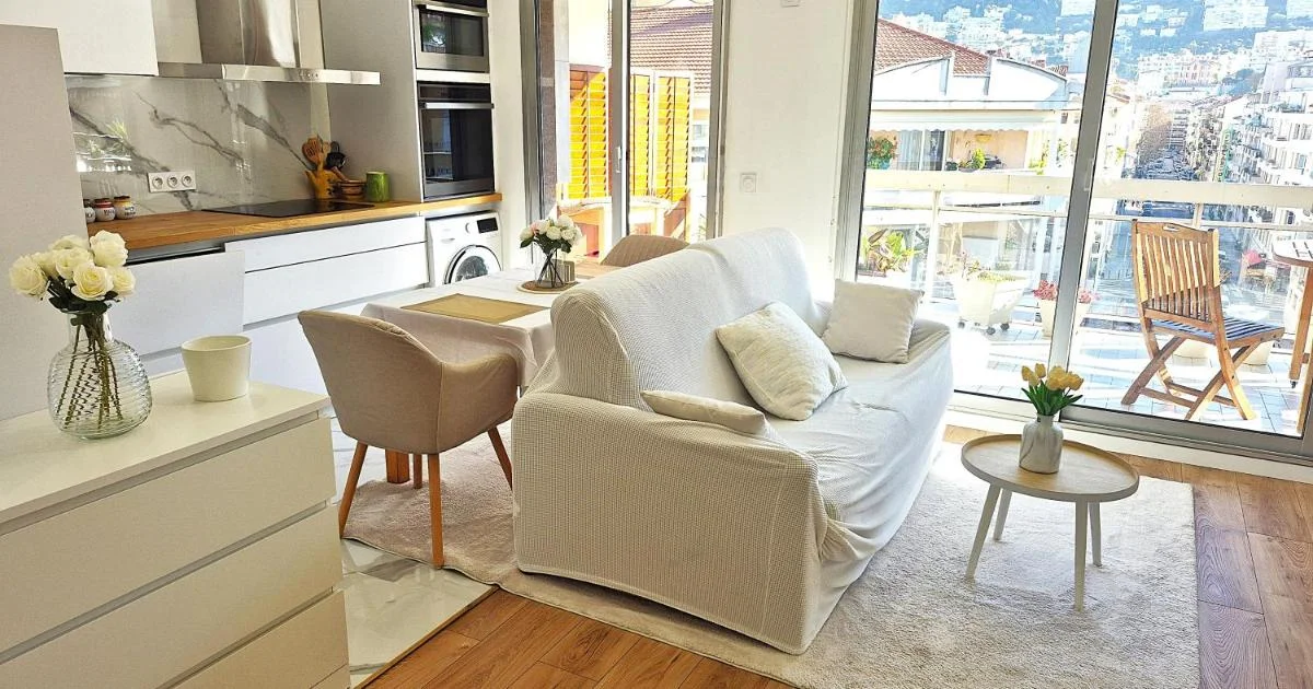 Superbe Appartement Luxueux Spacieux 50 m2 Port Nice - Hotel with Bathtub in Nice