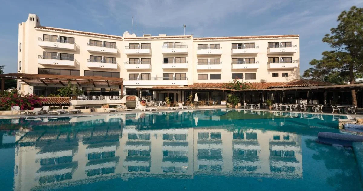 Paphos Gardens Holiday Resort - Hotel with Bathtub in Paphos