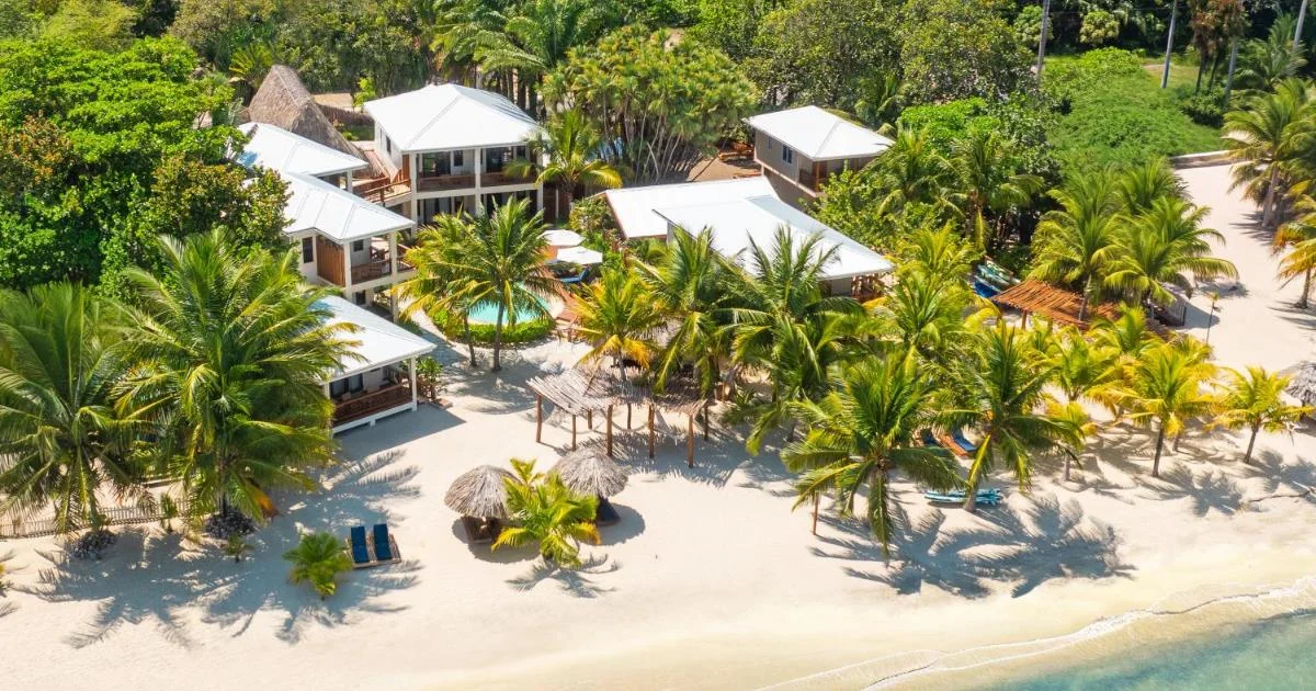 Hotels in Placencia with Bathtub