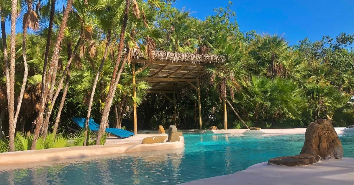 Hotels in Placencia with Bathtub