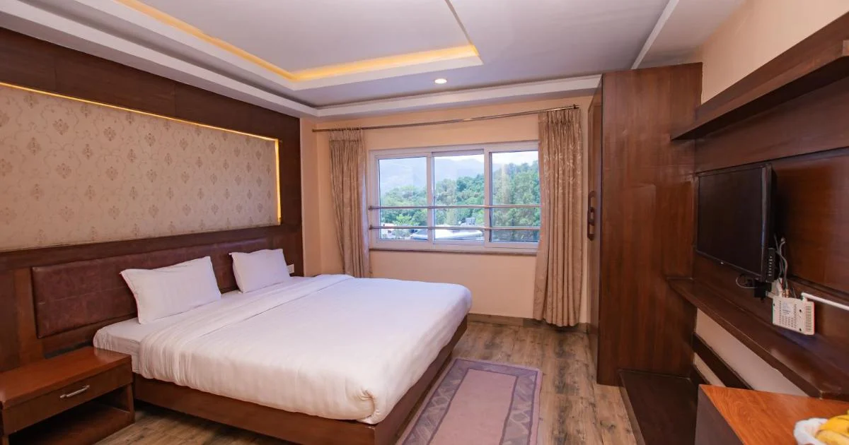 Hotel Yellow Pagoda Pokhara - Hotel with Bathtub in Pokhara