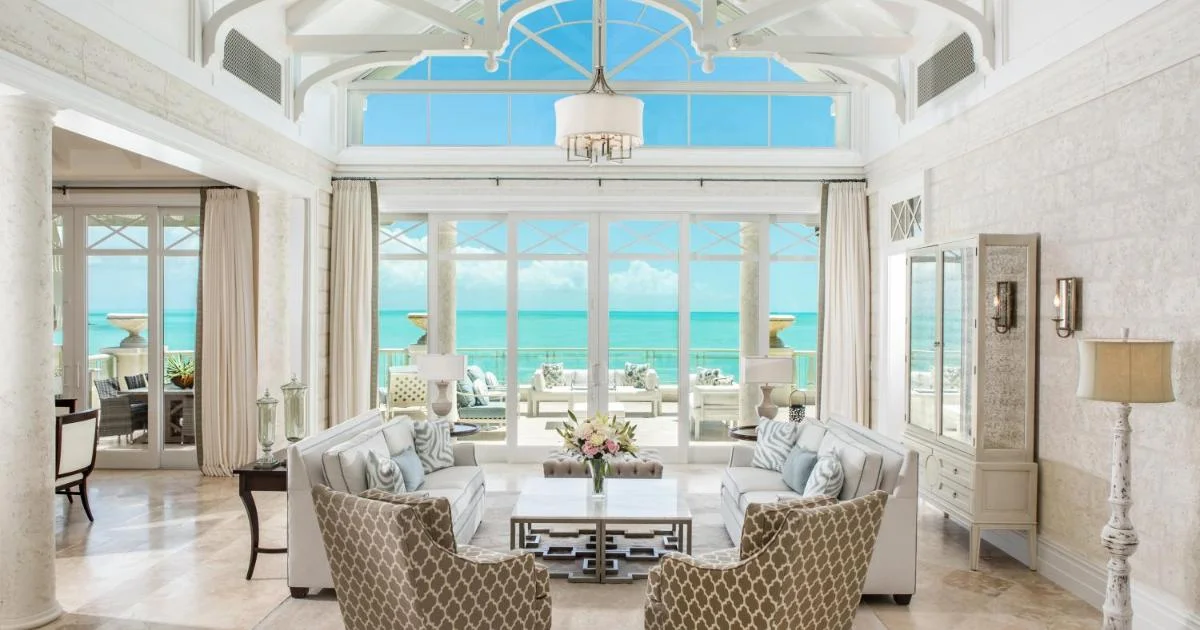 Hotels in Providenciales with Bathtub