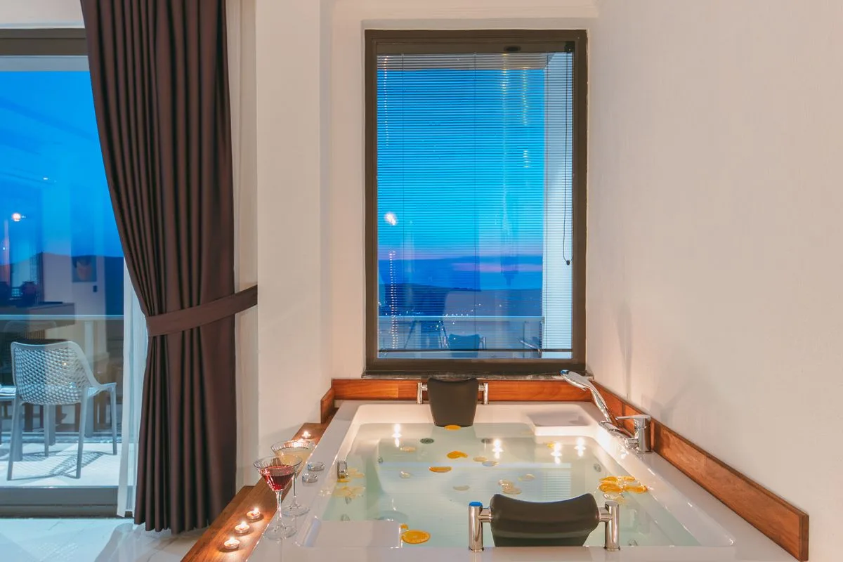 Kamana Lakehouse - Hotel with Bathtub in Queenstown