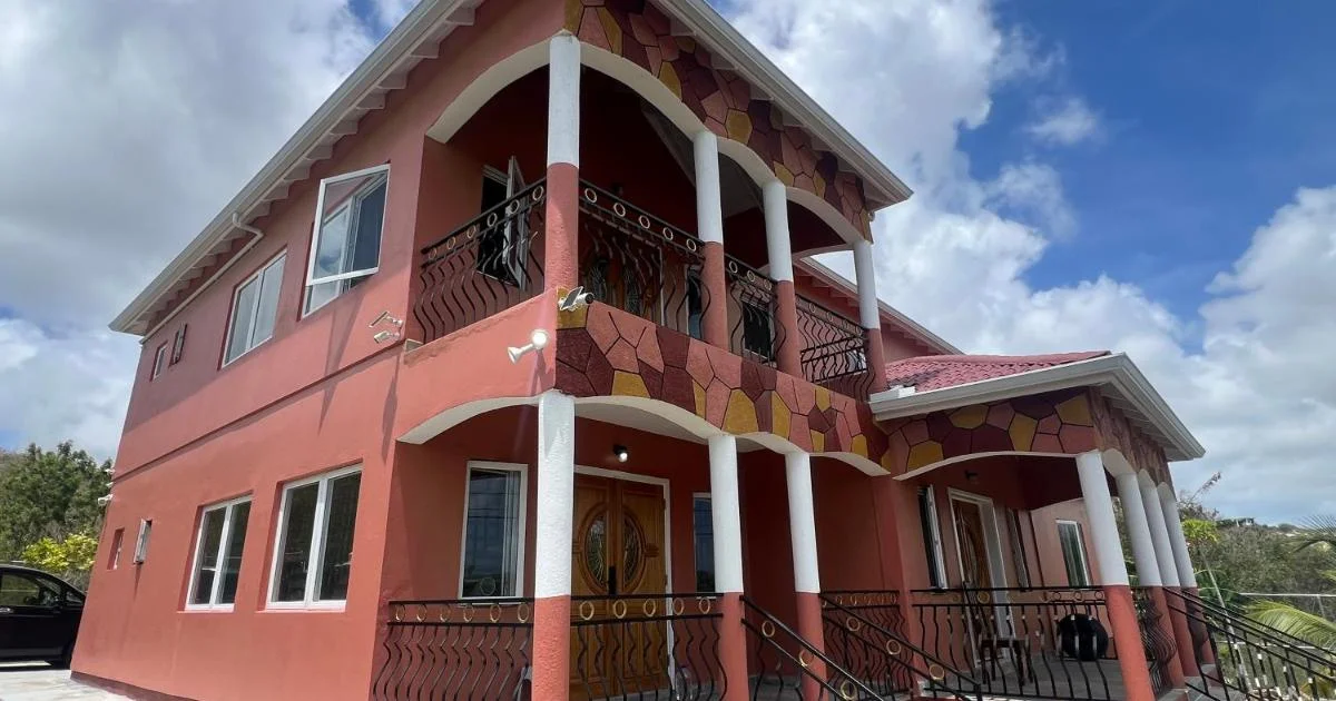 Private Executive Master Suite - Hotel with Bathtub in Saint Johns