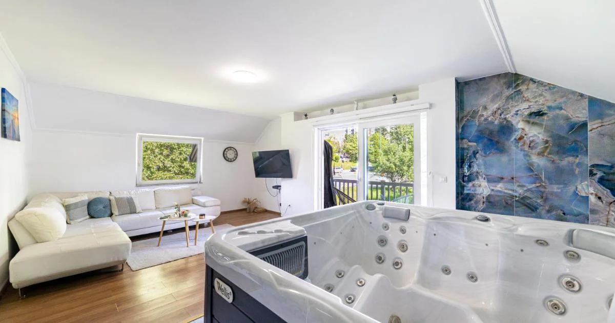 Green and Wood Design Apartments - Hotel with Bathtub in Sarajevo