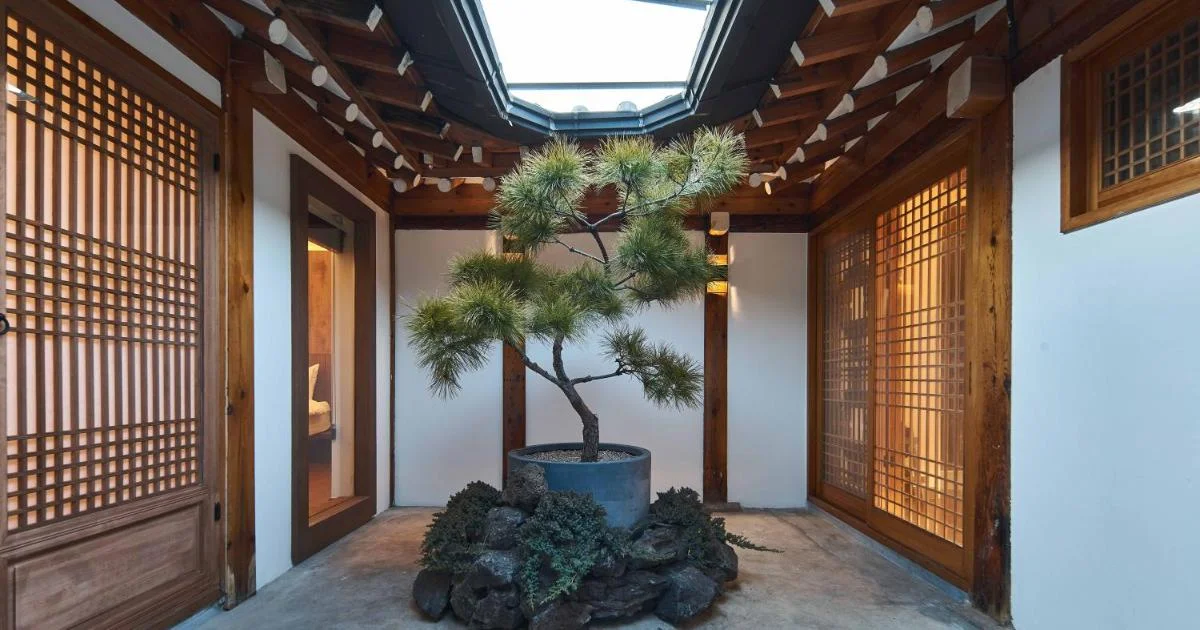 Lurury Hanok Stay Reflection - Hotel with Bathtub in Seoul