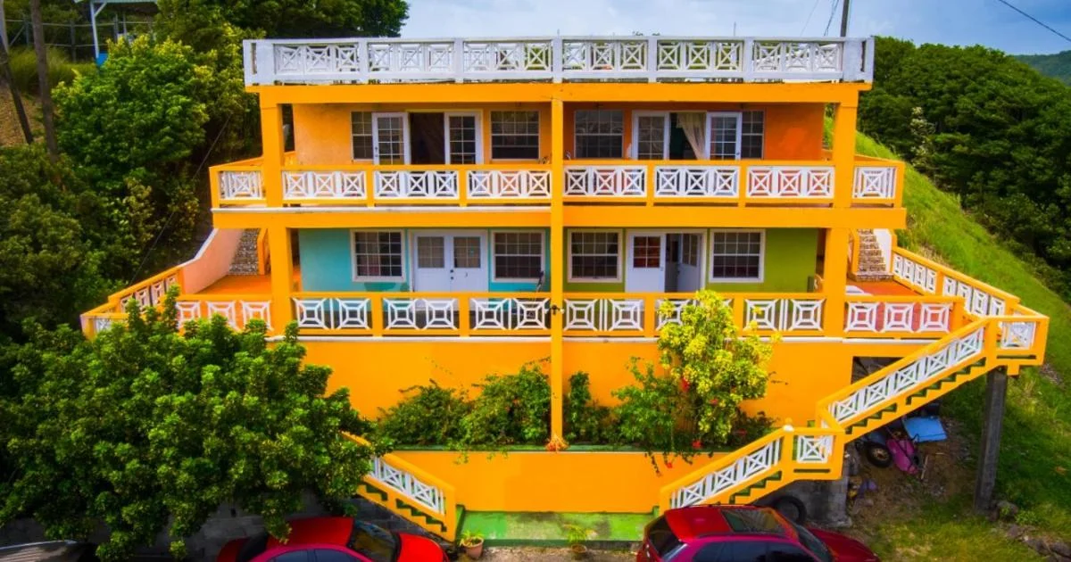 Belle View Apartment Villa - Hotel with Bathtub in Soufriere