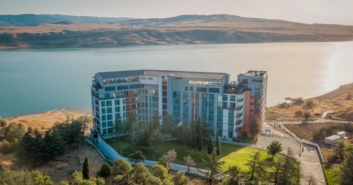 GINO Seaside Tbilisi, Trademark Collection by Wyndham - Hotel with Bathtub in Tbilisi