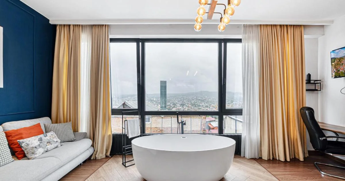 LUXURY APARTMENT IN OLD TBILISI WITH TERRACe - Hotel with Bathtub in Tbilisi