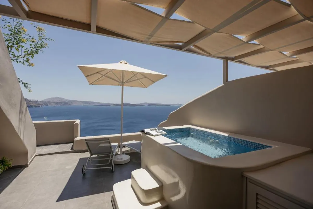 Mancave Sanctum Caldera Suites - Hotel with Bathtub in Santorini