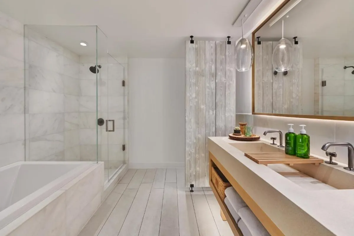 1 Hotel South Beach - Hotel with Bathtub in Miami