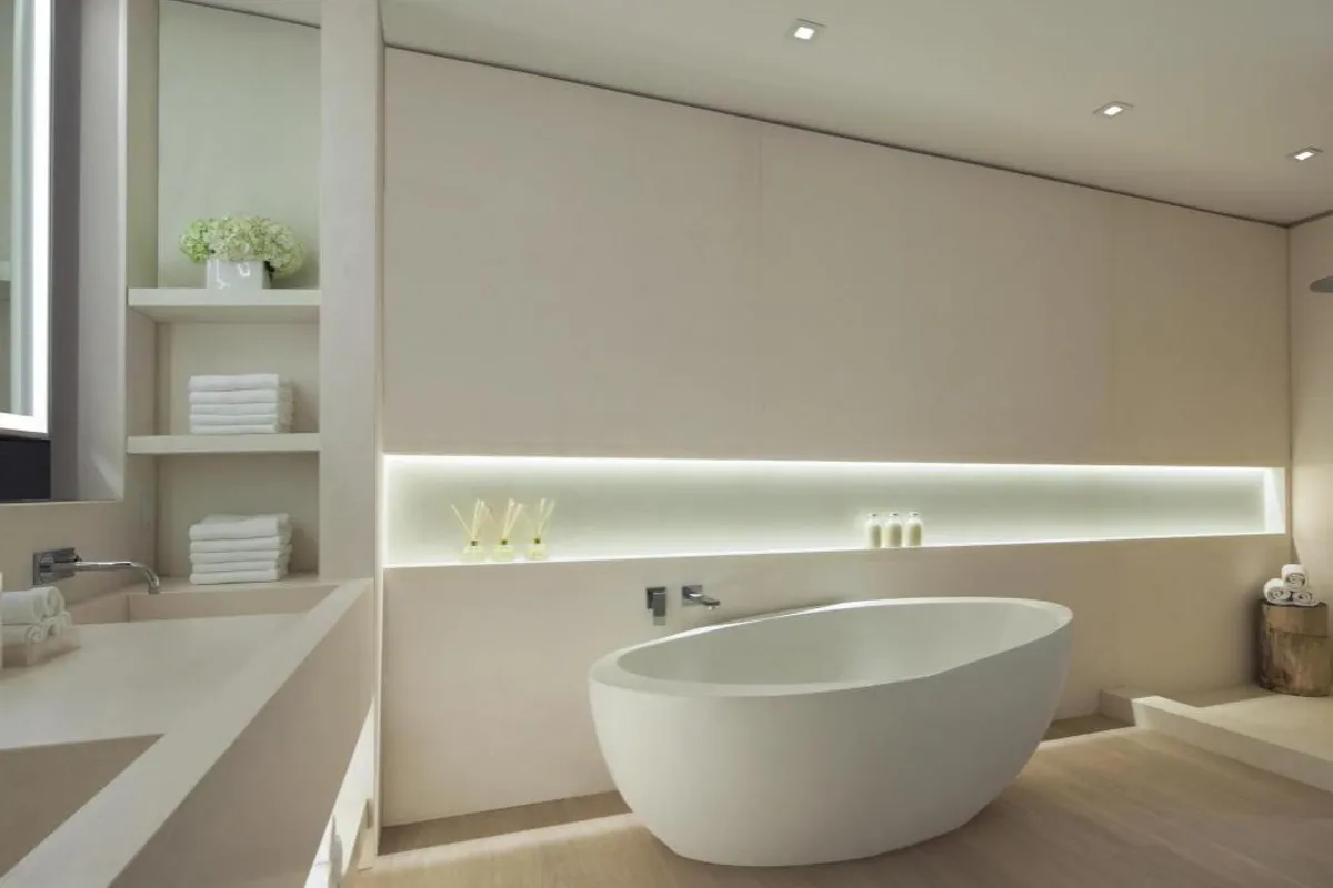 W South Beach - Hotel with Bathtub in Miami
