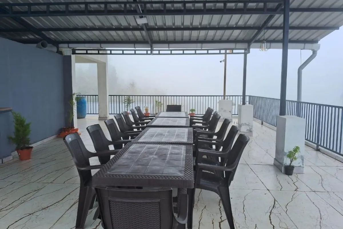 Misty Valley Resorts Nelliyampathy property and ambiance