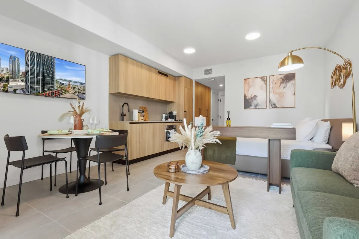 Modern Luxury Studio at 501 First | Downtown Miami - Hotel with Bathtub in Miami