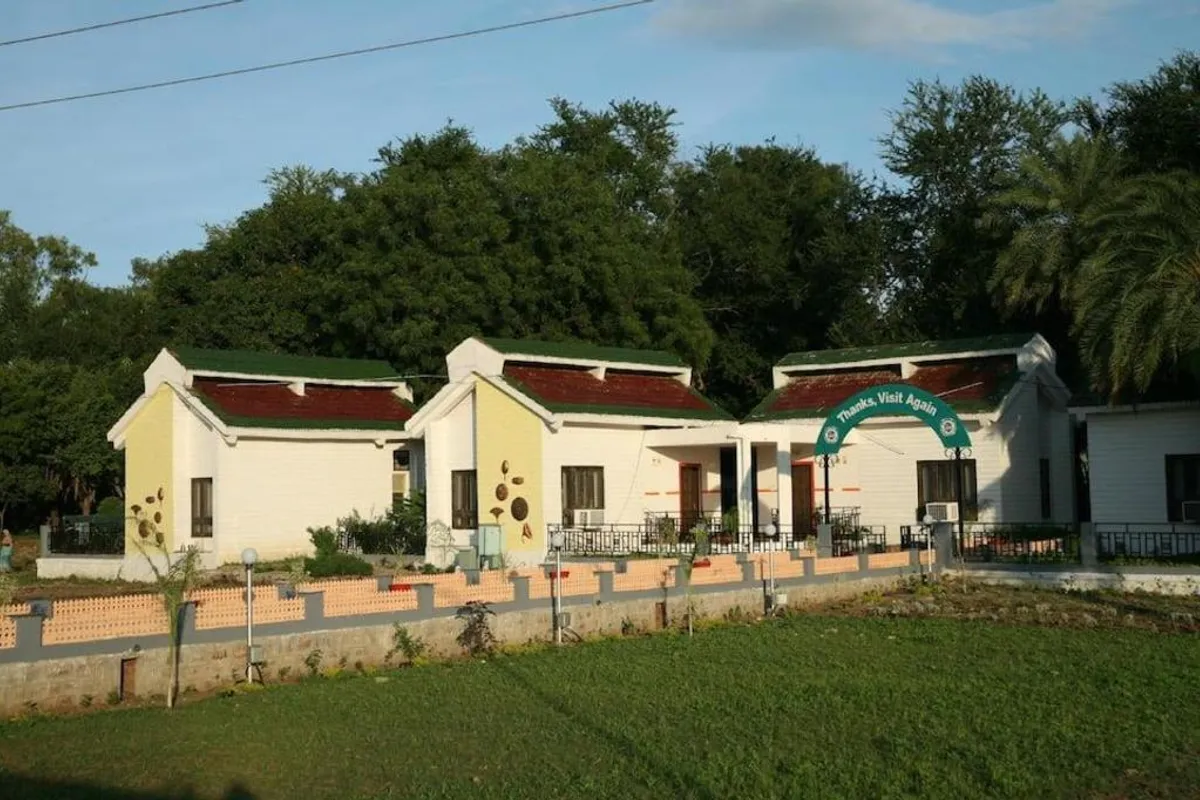 MPT Gateway Retreat Sanchi property and ambiance