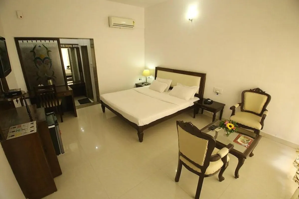 MPT Marble Rocks Bhedaghat suite interior