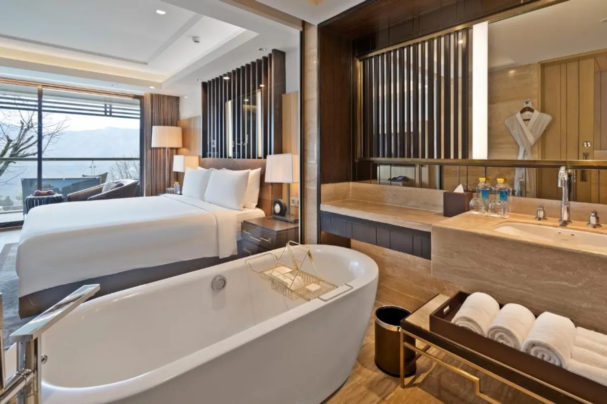 Hotels with private bathtubs in Mussoorie, India