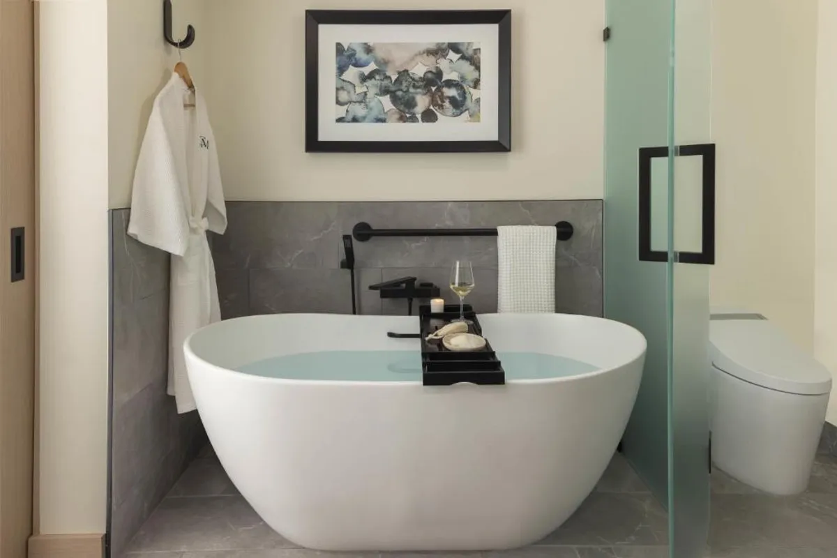 Hotels with private bathtubs in Napa, USA