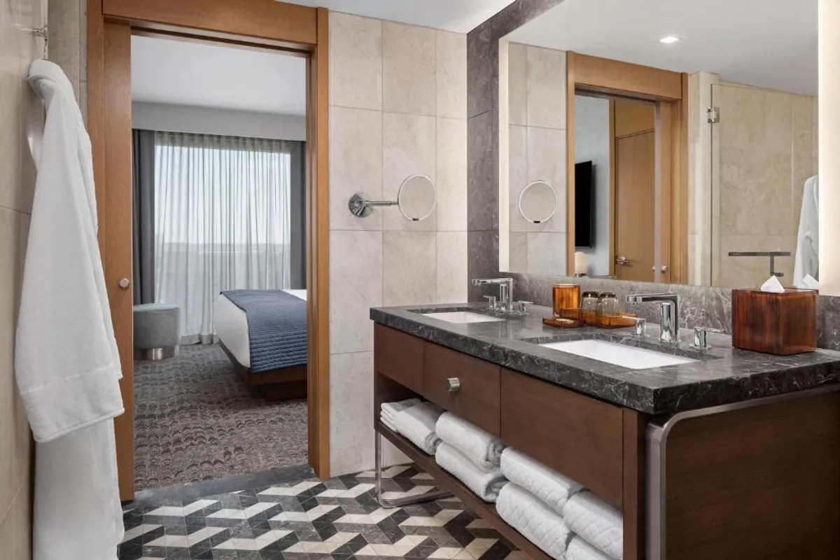 The Joseph, a Luxury Collection Hotel, Nashville - Hotel with Bathtub in Nashville